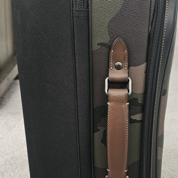 Coach Camo Print Men's Bag - Picture 2 of 12